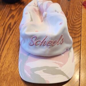 Like NEW! Pink and White Camo Scheels Hat